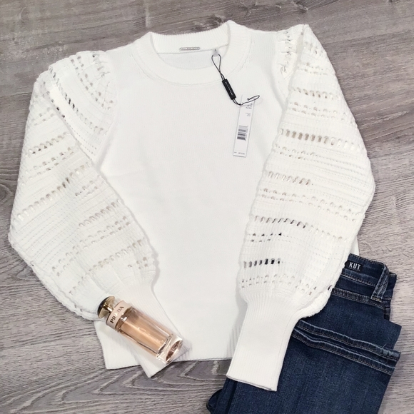 ELIE TAHARI Sophisticated Chic Navy Blue Sweater Top - Picture 7 of 10